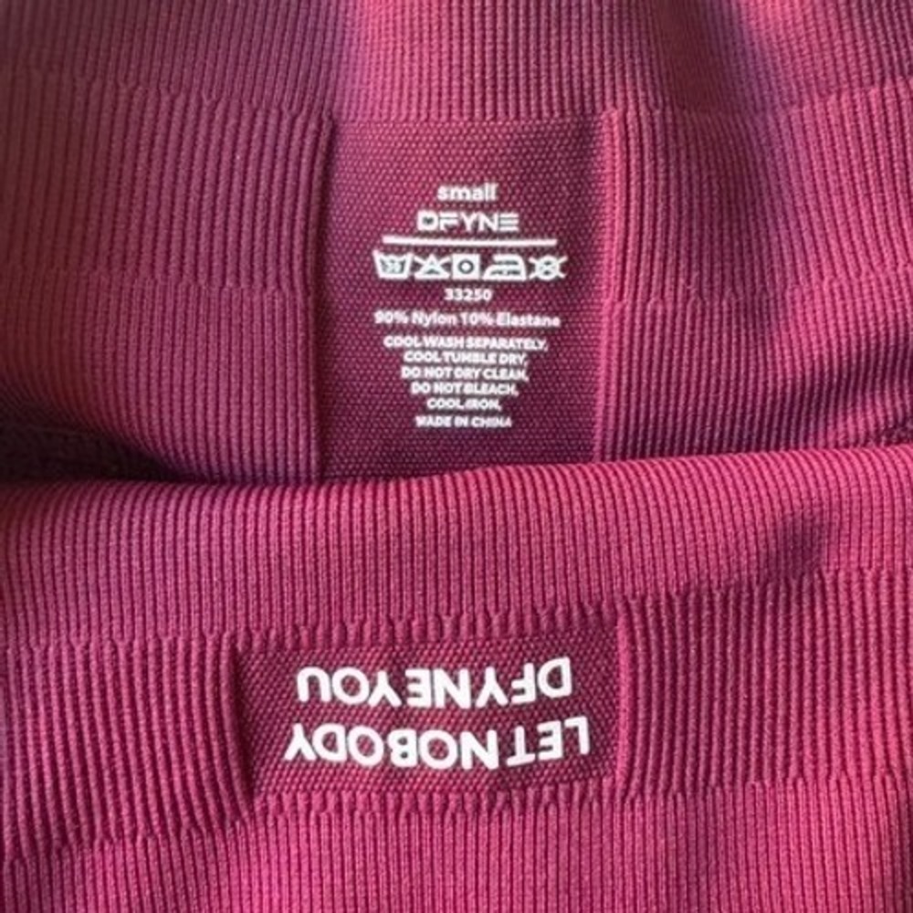 Dfyne impact shorts 4.5" winter berry small - Picture 5 of 6